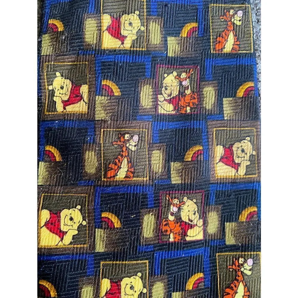 Disney Winnie the Pooh and Tigger men’s necktie good condition